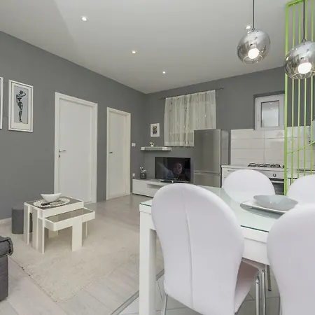 Apartment Apartman Listun Old Town *